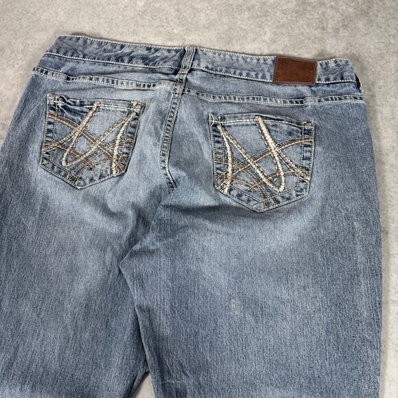 Maurices Blue Bootcut Jeans - Size: 18 Short - Picture 8 of 9